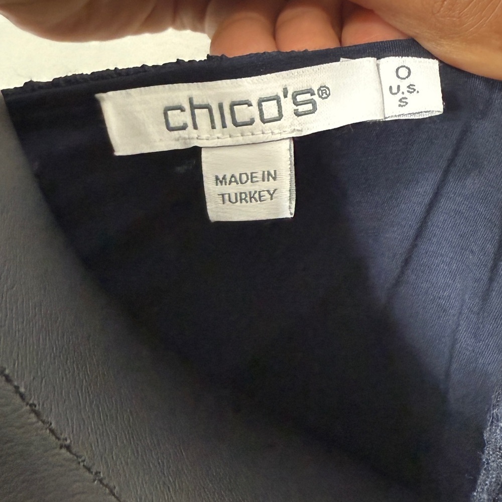 Chico's Navy‎ Blue V-Neck Top - Picture 2 of 4